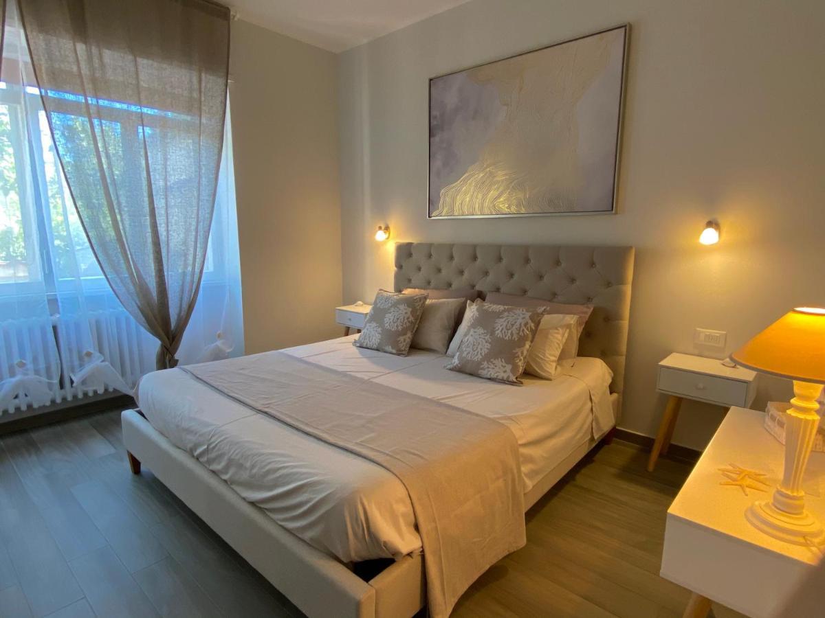 Casa Mar - B&B - テッラチーナ エクステリア 写真