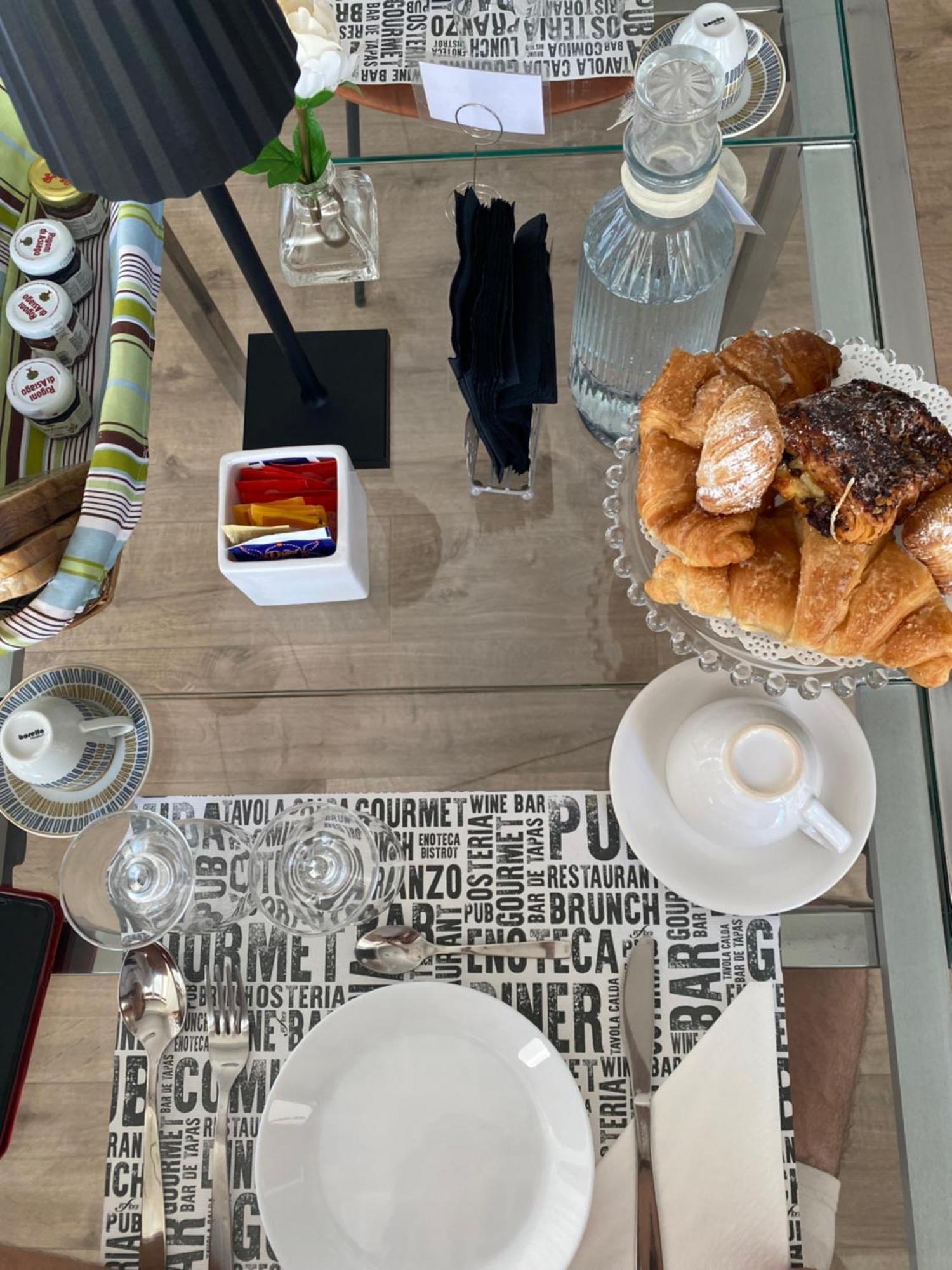 Casa Mar - B&B - テッラチーナ エクステリア 写真